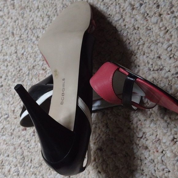 NEW never worn size 7.5B BCBGirls shoes fuschia black white leather heels - Picture 4 of 4